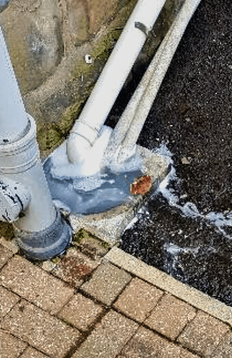 https://blockeddrainsgirrawheen.com.au/uploads/2025/07/hero-blocked-sewers-37549.jpg